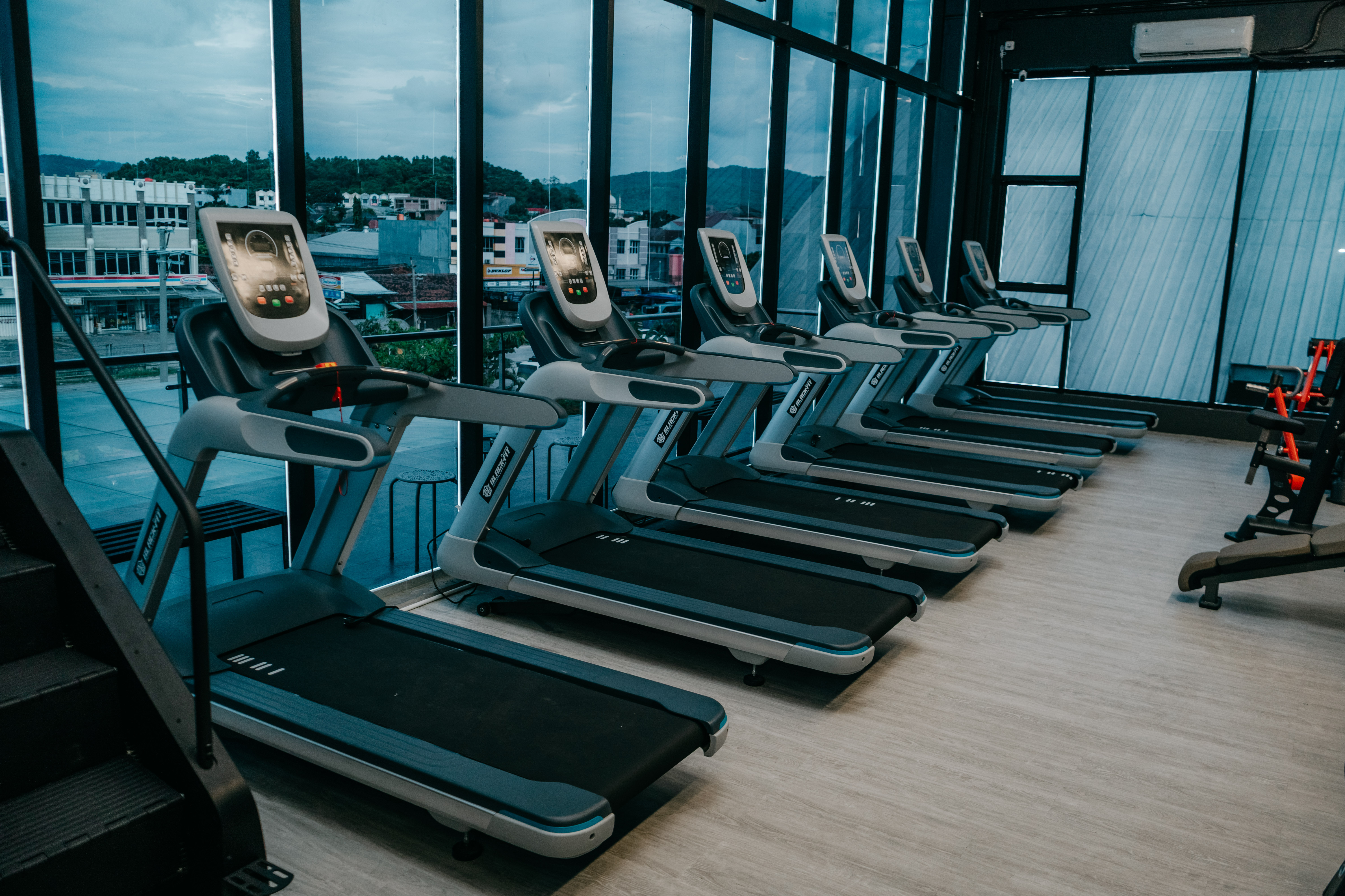 DHZ Fitness Treadmill X8000